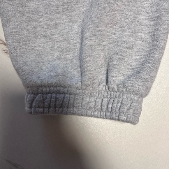 2 x Aritzia TNA Mega Cozy Fleece Swestpant Womens Heather Gray Size XXS and MED - Picture 6 of 11